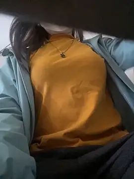 Snapshot of Tuongvy05 chatting on 12/29/24, 07:06 Tuongvy05 online show from 12/29/24, 07:06