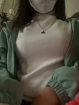 Snapshot of Tuongvy05 chatting on 01/13/25, 03:26 Tuongvy05 online show from 01/13/25, 03:26