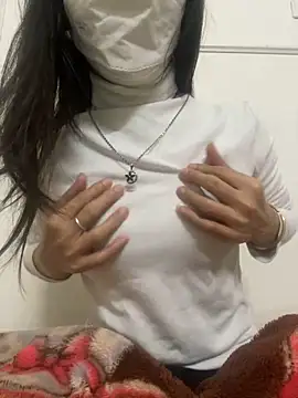 Snapshot of Tuongvy05 chatting on 01/13/25, 11:27 Tuongvy05 online show from 01/13/25, 11:27