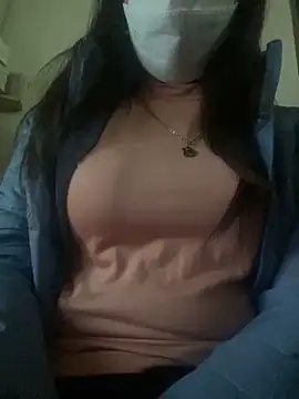 Snapshot of Tuongvy05 chatting on 01/15/25, 01:52 Tuongvy05 online show from 01/15/25, 01:52