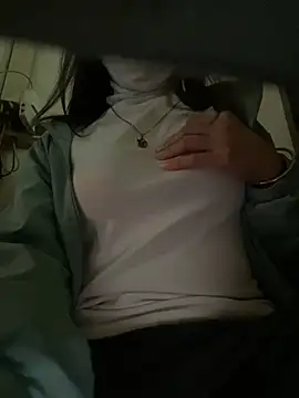 Snapshot of Tuongvy05 chatting on 01/17/25, 11:06 Tuongvy05 online show from 01/17/25, 11:06