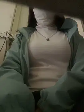 Snapshot of Tuongvy05 chatting on 01/18/25, 08:41 Tuongvy05 online show from 01/18/25, 08:41