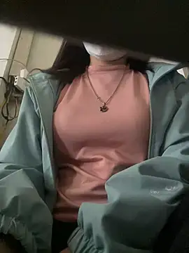 Snapshot of Tuongvy05 chatting on 01/22/25, 04:02 Tuongvy05 online show from 01/22/25, 04:02