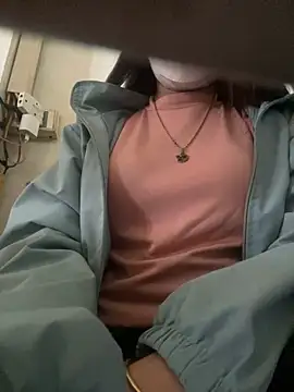 Snapshot of Tuongvy05 chatting on 01/22/25, 07:25 Tuongvy05 online show from 01/22/25, 07:25