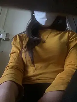 Snapshot of Tuongvy05 chatting on 01/22/25, 11:45 Tuongvy05 online show from 01/22/25, 11:45