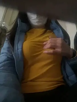 Snapshot of Tuongvy05 chatting on 02/24/25, 08:38 Tuongvy05 online show from 02/24/25, 08:38