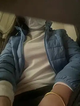 Snapshot of Tuongvy05 chatting on 02/25/25, 04:21 Tuongvy05 online show from 02/25/25, 04:21