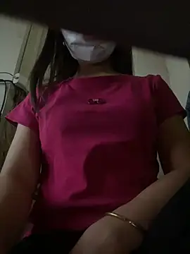 Snapshot of Tuongvy05 chatting on 03/03/25, 02:37 Tuongvy05 online show from 03/03/25, 02:37