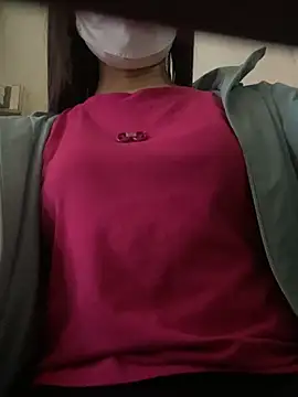 Snapshot of Tuongvy05 chatting on 03/04/25, 02:27 Tuongvy05 online show from 03/04/25, 02:27