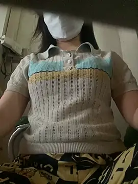 Snapshot of Tuongvy05 chatting on 03/04/25, 03:37 Tuongvy05 online show from 03/04/25, 03:37