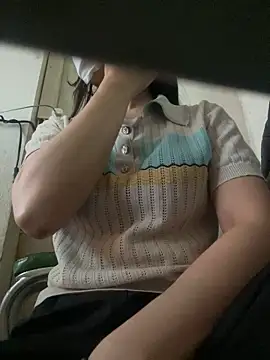 Snapshot of Tuongvy05 chatting on 03/07/25, 02:36 Tuongvy05 online show from 03/07/25, 02:36