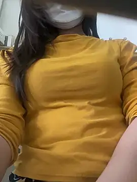 Snapshot of Tuongvy05 chatting on 03/12/25, 05:46 Tuongvy05 online show from 03/12/25, 05:46