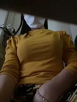 Snapshot of Tuongvy05 chatting on 03/17/25, 03:29 Tuongvy05 online show from 03/17/25, 03:29