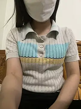 Snapshot of Tuongvy05 chatting on 03/21/25, 04:29 Tuongvy05 online show from 03/21/25, 04:29