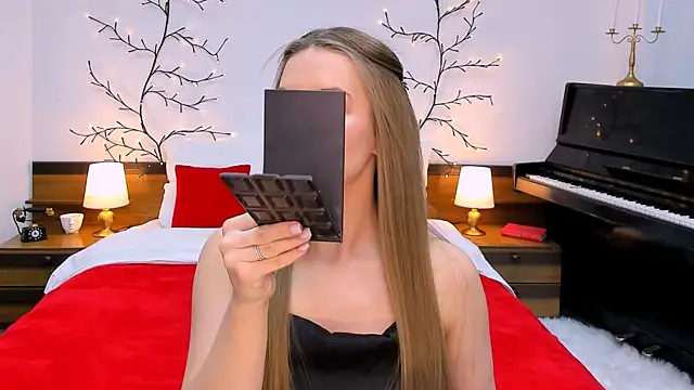 Snapshot of RozzitaBedberry chatting on 02/07/25, 08:10 RozzitaBedberry online show from 02/07/25, 08:10