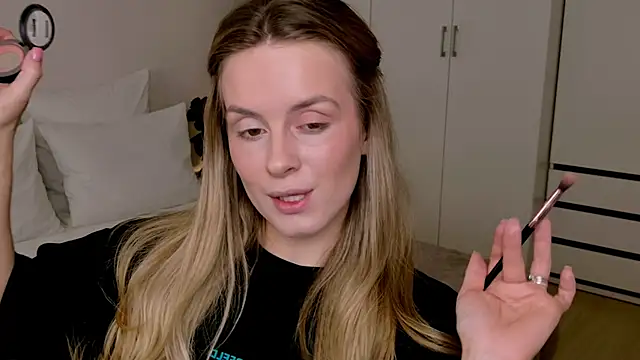 RozzitaBedberry online show from 02/02/26, 05:00