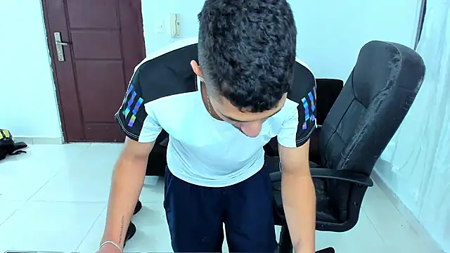 Chandler ken online show from 02/17/26, 01:02