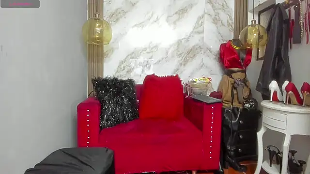 LiaTaylorr online show from 09/11/25, 12:16