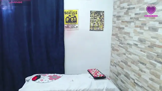 SamanthaSwan online show from 02/08/25, 01:11