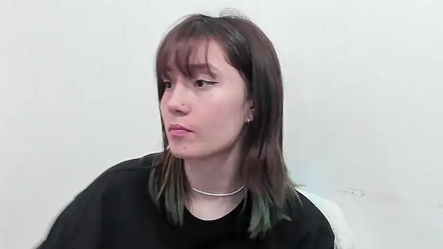 Snapshot of lizzy_davis_1 chatting on 12/19/24, 03:29 lizzy davis 1 online show from 12/19/24, 03:29