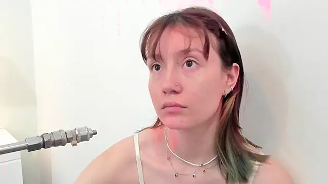 Snapshot of lizzy_davis_1 chatting on 12/20/24, 03:58 lizzy davis 1 online show from 12/20/24, 03:58