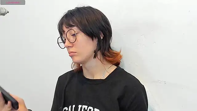 lizzy davis 1 online show from 02/25/26, 03:49