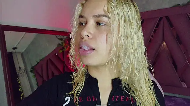 Haelycute online show from 02/12/26, 12:00