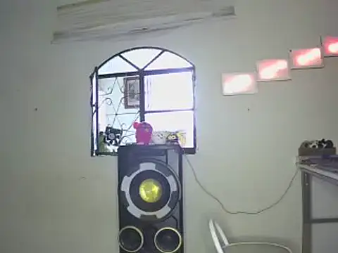 Snapshot of animecross chatting on 12/18/24, 08:47 animecross online show from 12/18/24, 08:47