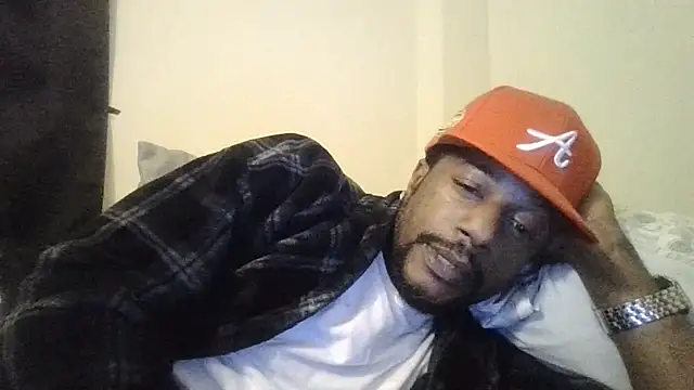 Snapshot of DreamvilleINC chatting on 11/02/25, 05:43 DreamvilleINC online show from 11/02/25, 05:43