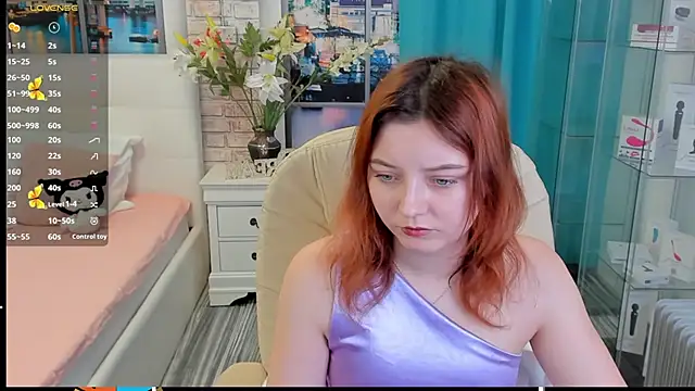 pretty little thing online show from 02/09/26, 01:48