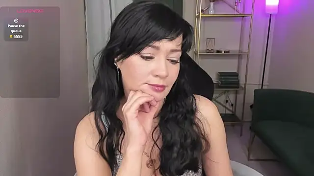 Snapshot of Julia__Frey chatting on 02/11/25, 08:52 Julia Frey online show from 02/11/25, 08:52