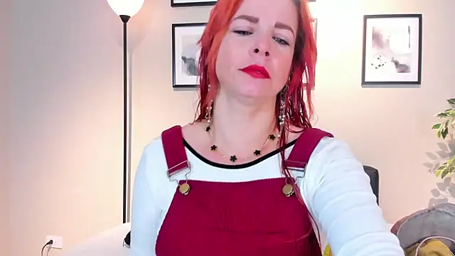 Snapshot of HannaBrave chatting on 03/12/26, 07:31 HannaBrave online show from 03/12/26, 07:31