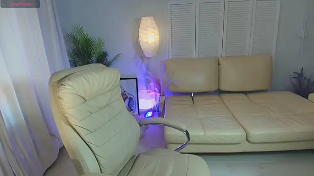 Snapshot of Daniela_Kitty_ chatting on 06/25/26, 08:52 Daniela Kitty online show from 06/25/26, 08:52