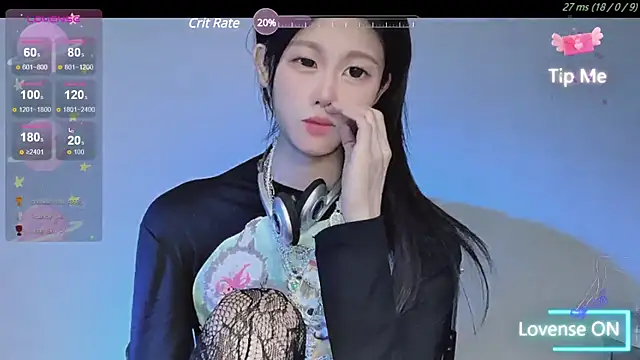 Snapshot of O0_0Q chatting on 12/11/24, 04:20 O0 0Q online show from 12/11/24, 04:20