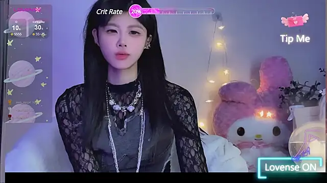 Snapshot of O0_0Q chatting on 12/15/24, 09:56 O0 0Q online show from 12/15/24, 09:56