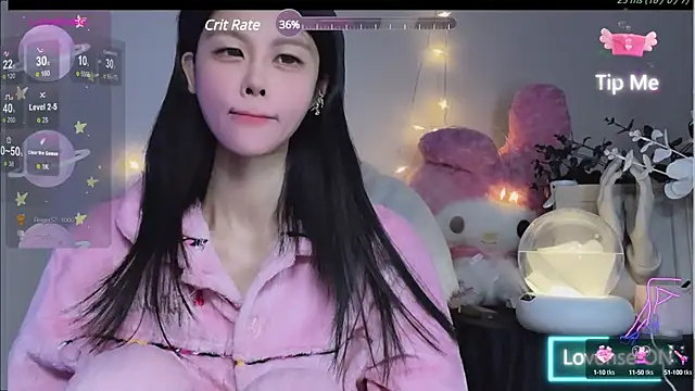 Snapshot of O0_0Q chatting on 12/16/24, 05:11 O0 0Q online show from 12/16/24, 05:11