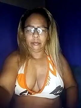 Afroditabichota online show from 10/19/25, 10:49