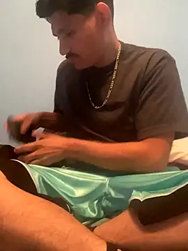 Snapshot of parTy20344 chatting on 11/22/25, 09:52 parTy20344 online show from 11/22/25, 09:52