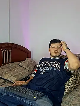  Ottis  online show from 04/05/26, 02:09