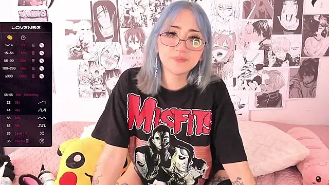 Snapshot of Miwa_violet chatting on 12/13/24, 03:38 Miwa violet online show from 12/13/24, 03:38