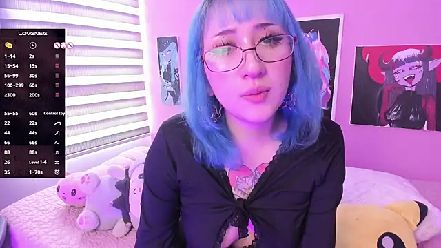 Snapshot of Miwa_violet chatting on 02/22/25, 07:47 Miwa violet online show from 02/22/25, 07:47