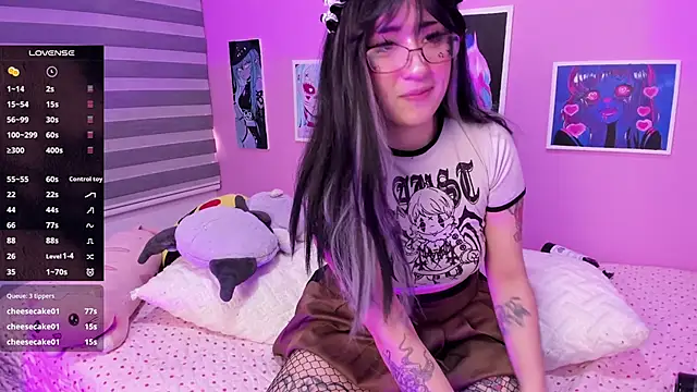 Snapshot of Miwa_violet chatting on 03/11/25, 10:31 Miwa violet online show from 03/11/25, 10:31