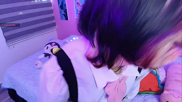 Miwa violet online show from 12/19/25, 07:54