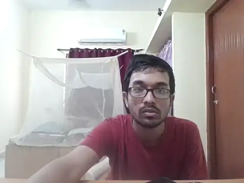 Snapshot of THE_NAKED_BOY chatting on 10/05/25, 04:44 THE NAKED BOY online show from 10/05/25, 04:44