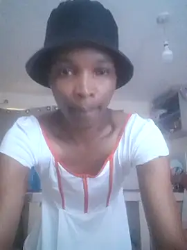Snapshot of Almora20 chatting on 07/07/26, 02:10 Almora20 online show from 07/07/26, 02:10