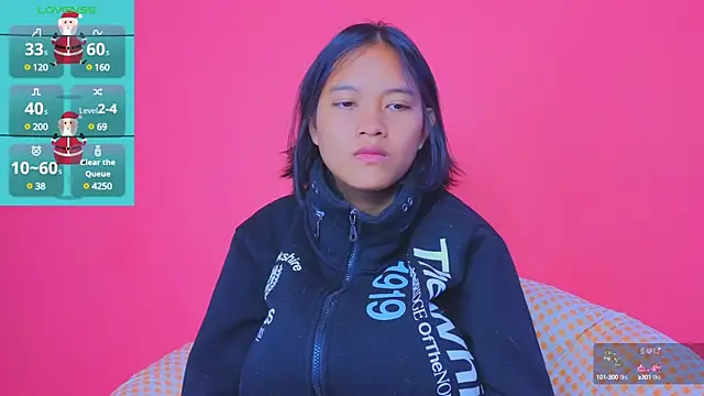 Snapshot of Natsu__ chatting on 12/26/24, 02:12 Natsu online show from 12/26/24, 02:12