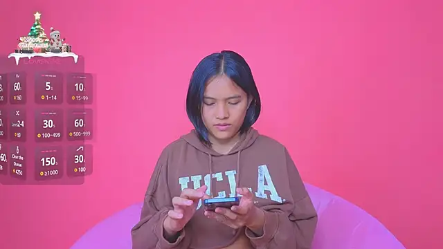 Snapshot of Natsu__ chatting on 01/03/25, 10:20 Natsu online show from 01/03/25, 10:20