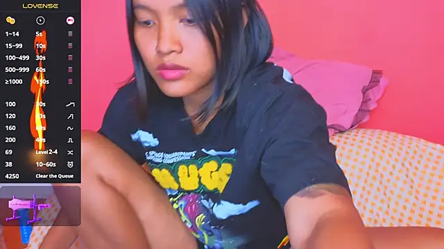 Snapshot of Natsu__ chatting on 01/23/25, 05:31 Natsu online show from 01/23/25, 05:31