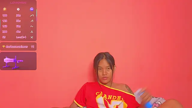 Snapshot of Natsu__ chatting on 02/01/25, 06:19 Natsu online show from 02/01/25, 06:19