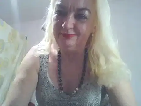 Snapshot of Meri798 chatting on 12/22/24, 04:27 Meri798 online show from 12/22/24, 04:27